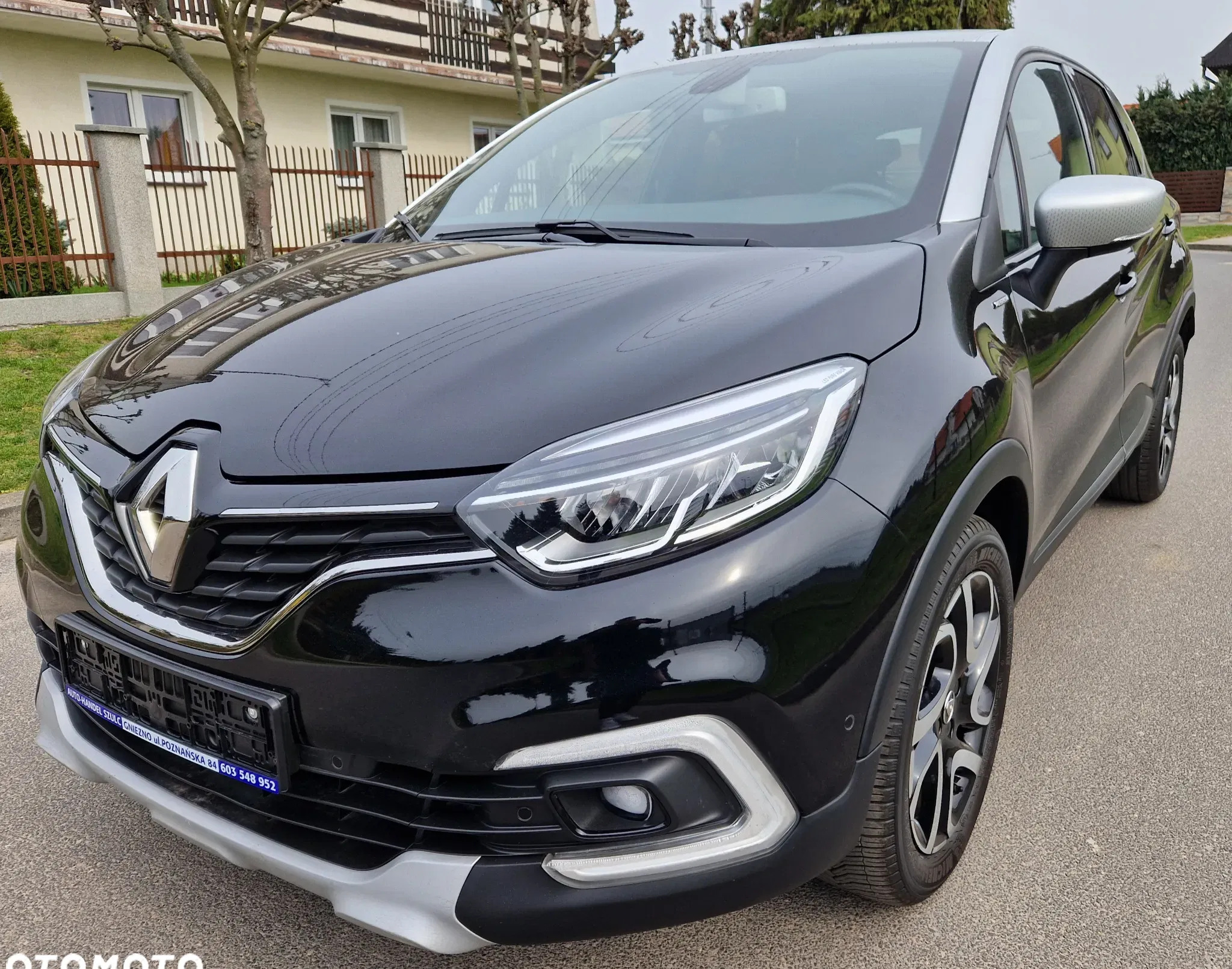 samochody osobowe Renault Captur cena 55900 przebieg: 65000, rok produkcji 2017 z Gniezno